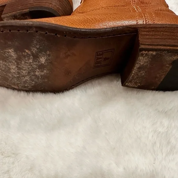 Frye Women's Tan Leather Boots - Picture 5 of 13